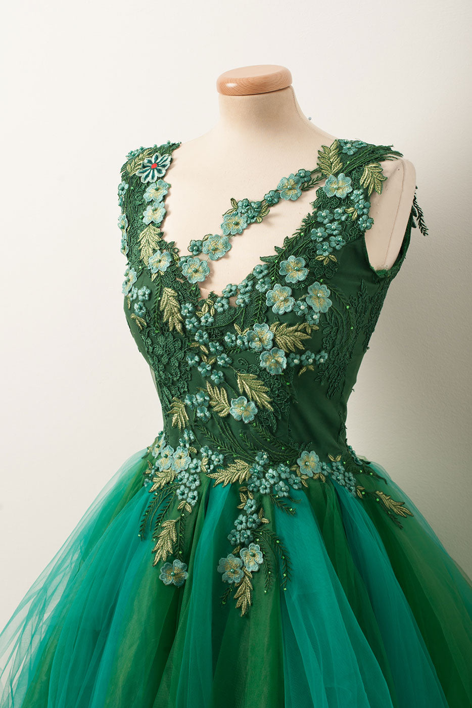 Unique v neck green tulle lace short prom dress, green homecoming dress