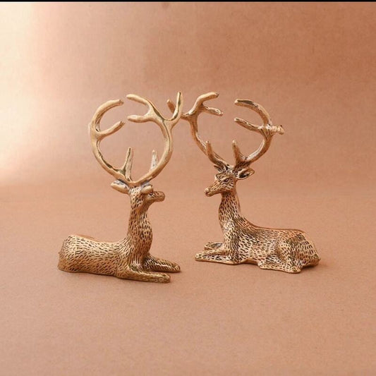Miniature Brass Stag Figurine – Elegant Resting Deer Statue for Home & Holiday Decor