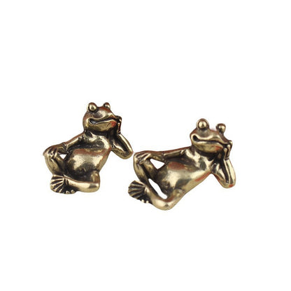 Lazy Frog Brass Figurine – Whimsical Mini Desk & Shelf Decor