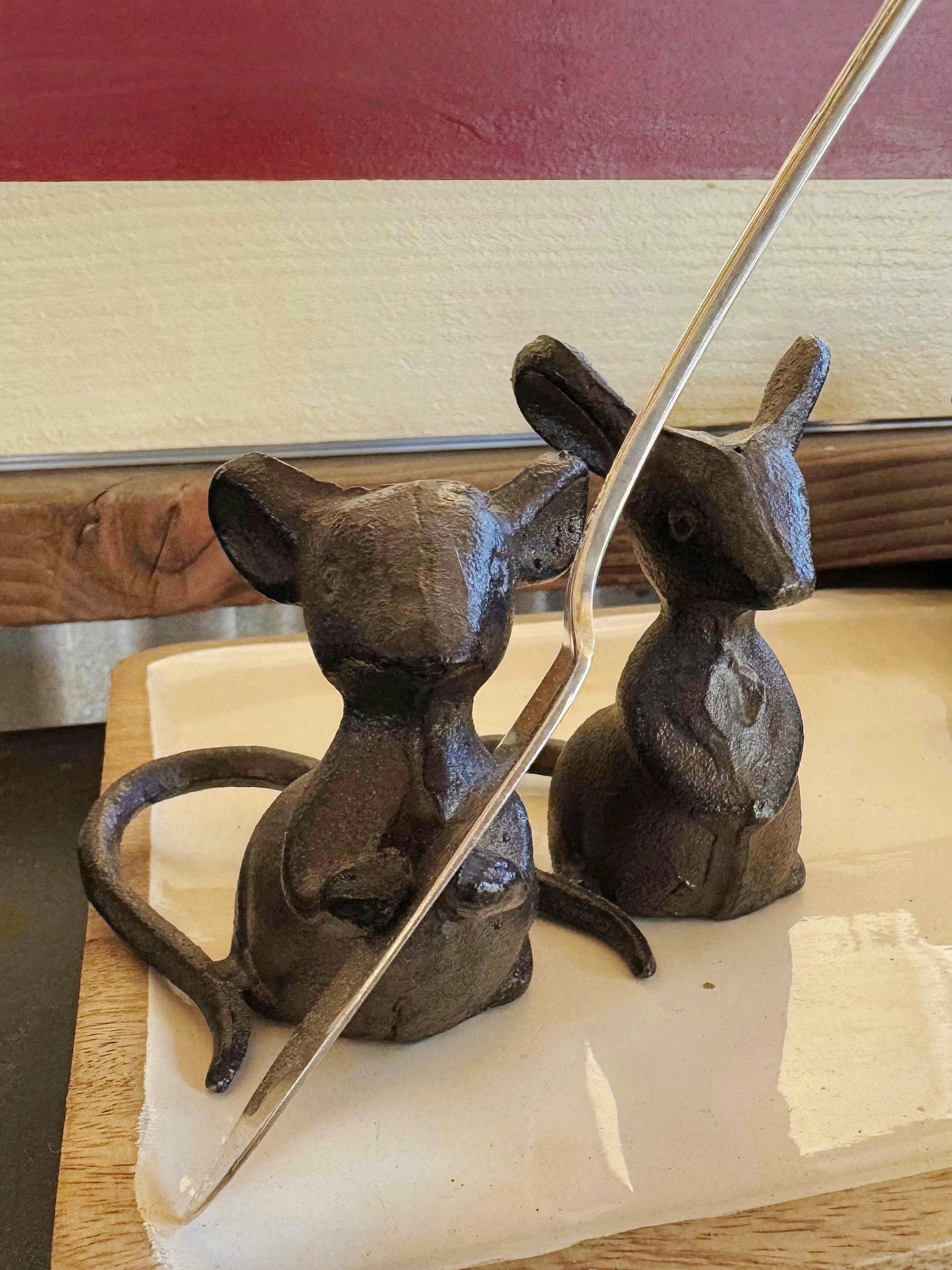 Cast Iron Mouse Figurines – Rustic Vintage Animal Sculptures for Desk or Shelf | Minimalist Industrial Home Decor Accents Set of 2