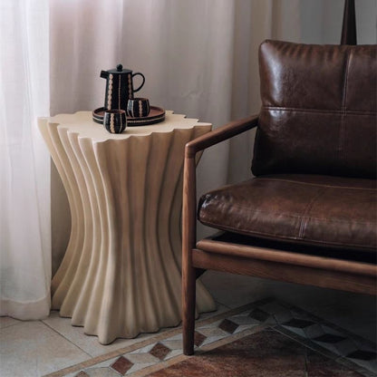Sculptural Pedestal Side Table – Wavy Accent Table Stool for Modern Interiors