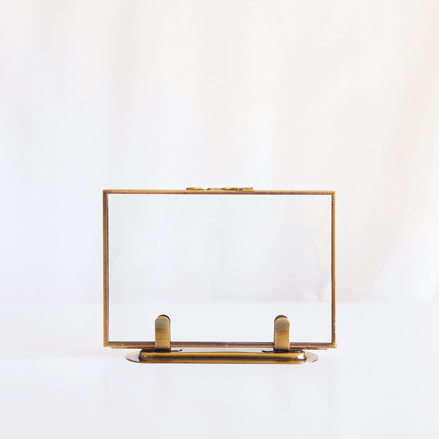 Vagabond Vintage Floating Doubled Sided Glass Standing Picture Frames