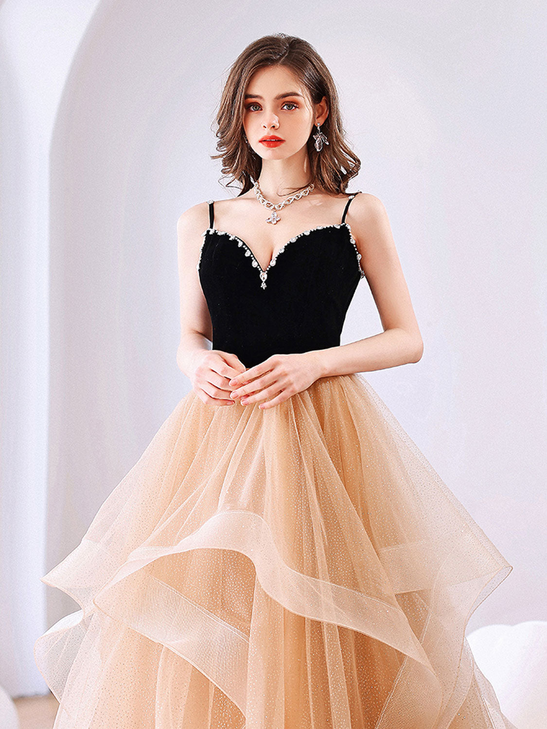 Champagne sweetheart neck tulle long prom dress backless evening dress