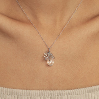 Mistletoe Droplet Crystal Pendant Necklace